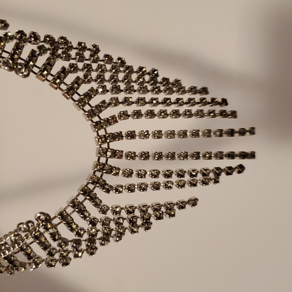 Banana Republic Silver Dangling Necklace - Picture 7 of 9